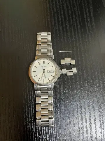SEIKO TITANIUM 20BAR 7N43-7B80