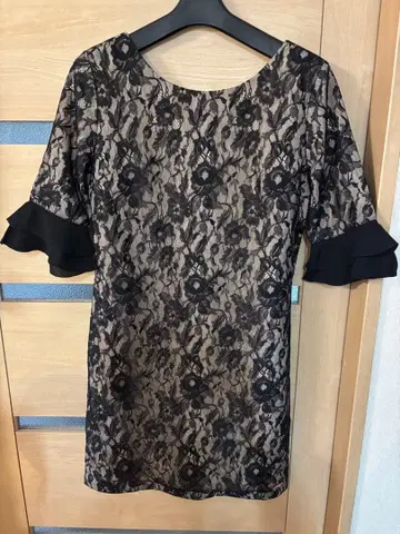 레이스 무릎 기장 원피스 칠부 소매 프릴 소매