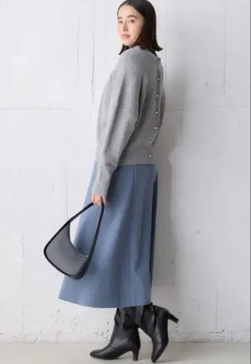 UNFILO 플레어 스커트 롱 기장 블루 38 가격 7,990엔