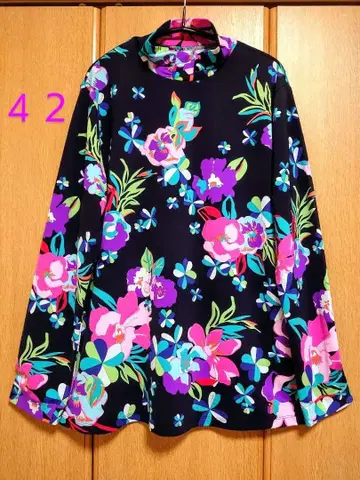 거의 미사용 레오나르 42 귀여운 꽃무늬 튜닉 긴팔