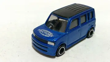 토미카 조립 공장 도요타 bB 파랑 x 그레이