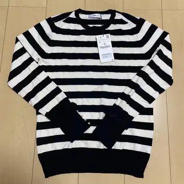 스트라이프 니트 L 사이즈 소매 프릴 펄 비즈 포함