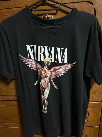 NIRVANA IN UTERO 그래픽 T셔츠