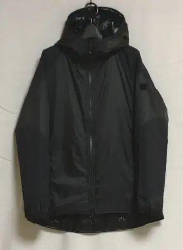 마우트리 콘테일러 나이트호크 패딩 자켓