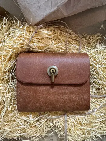 비아지오 컴팩트 지갑