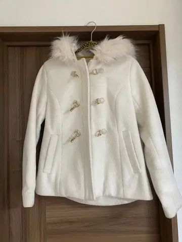 화이트 퍼 숏 더플 코트 M