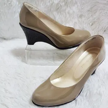 미사용급! 힐즈 아베뉴 에나멜 펌프스 23.5 머스타드