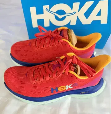 [ 미사용 새상품급 ] HOKA MACH 4 여성용 23.5