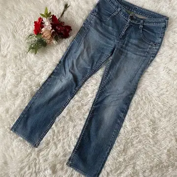 [ BLACK MODE ] 빈티지 스트레이트 데님 미디엄 블루