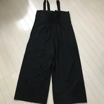 유니클로 린넨 블렌드 살로펫