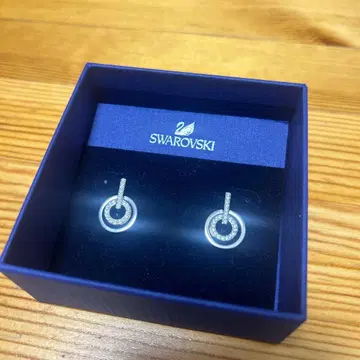 Swarovski 서클형 귀걸이