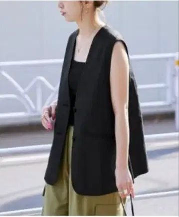 B.C STOCK 프렌치 린넨 베스트