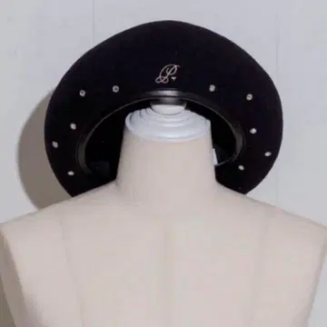 pium 로고 비쥬 스터드 베레모 블랙