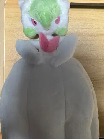 메가서나이트 봉제 인형