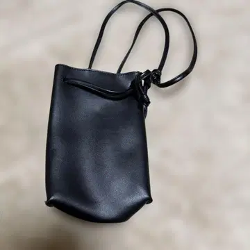 SLOBE 블랙 숄더백