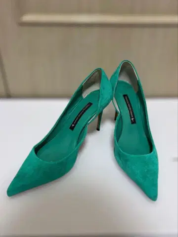 TSURU byMARIKO OIKAWA 스웨이드 하이힐