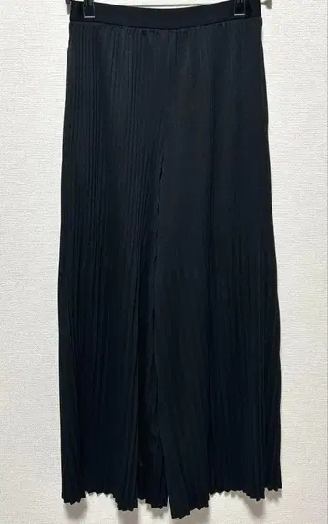 ZUCCa 라이트PE 스무스 플리츠 팬츠