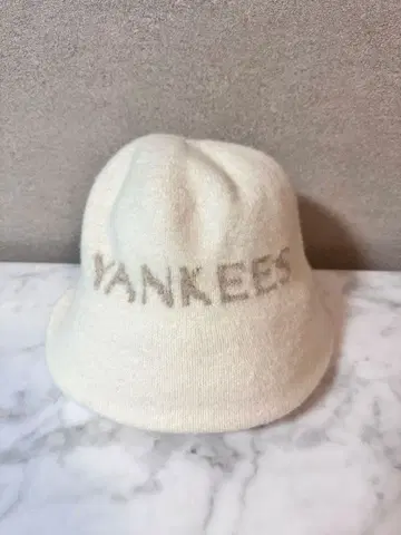 Yankees 버킷햇 아이보리
