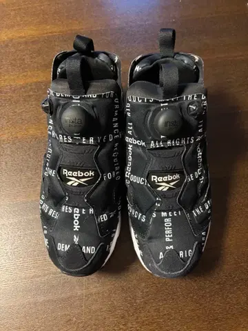 Reebok Instapump Fury 블랙