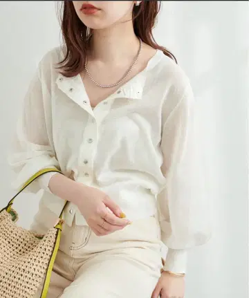 도트 단추 시어 가디건 화이트 아이보리 미사용