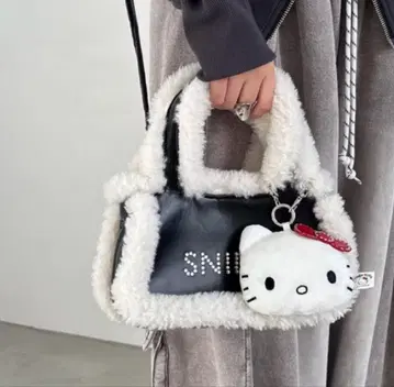 미개봉 SNIDEL 스나이델 [ HELLO KITTY ] 백 BLK 완판