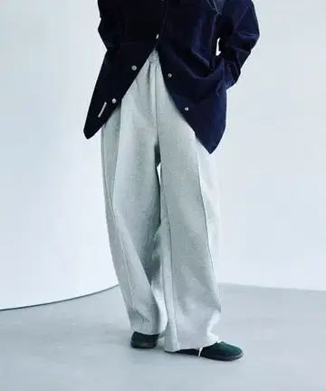 미사용 택 포함 LEPSIM 퍼프 에어 배럴 스웨트 팬츠