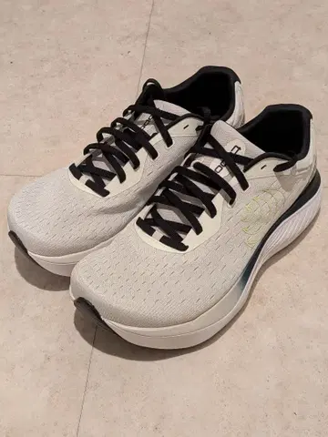 Topo Athletic Atmos 27.0cm BONE/BLACK