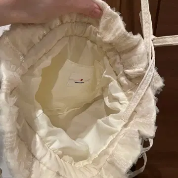 merry jenny 리본 스팽글 미니백 화이트