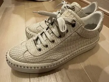 JIMMY CHOO 화이트 스니커즈