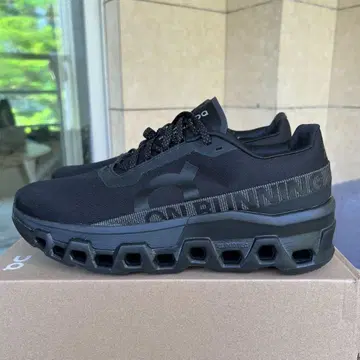 On 클라우드몬스터 2 러닝화 스니커즈 블랙