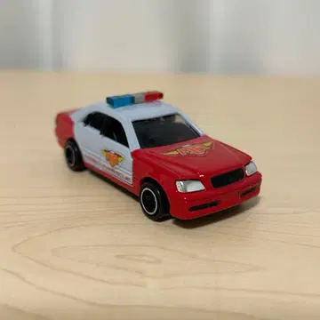 [ 토미카 ] 매그넘 구조 크라운 순찰차 와이드 타이어 사양