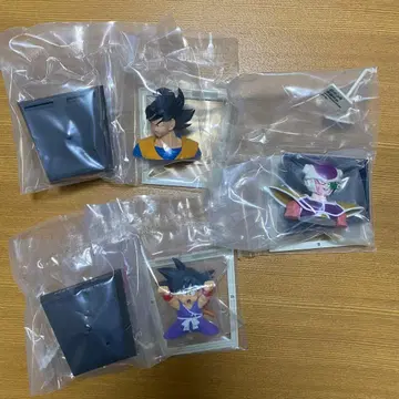 제일복권 드래곤볼 E상 만화 스트럭처 3종 세트