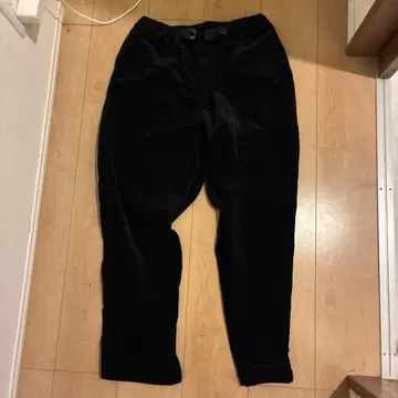 블랙 팬츠 허리 조절 가능