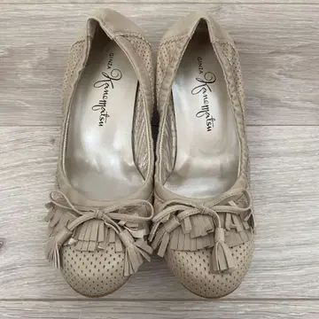 미사용 긴자 카네마츠 23.5 플랫슈즈