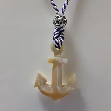 야광 조개 닻 펜던트.