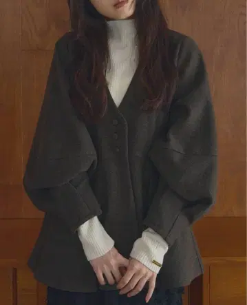 Alumu melton peplum button tops