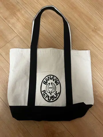 BANANA REPUBLIC 토트백