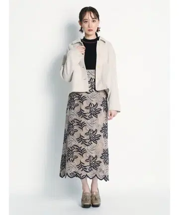 Lilly brown 바이컬러 플라워 레이스 스커트