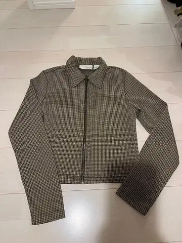 Currants 크롭 자켓