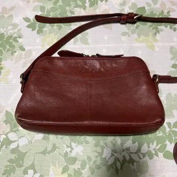 Dakota 크림슨 계열 가죽 숄더백