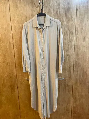 URS 베이지 긴팔 셔츠 원피스 약 120cm