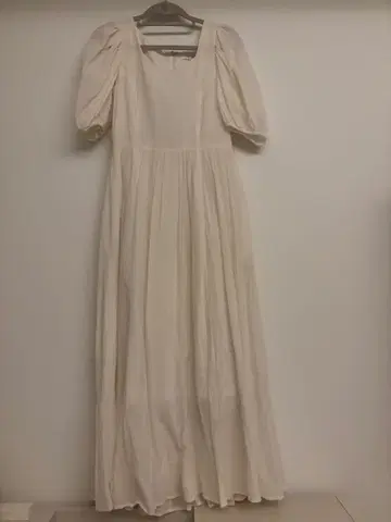 [ moussy ] 아이보리 퍼프 슬리브 맥시 드레스