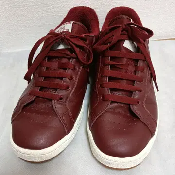 리복 버건디 가죽 스니커즈