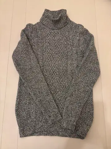 컨디션 최상 Belesto EDIFICE 터틀넥 니트 그레이 L 사이즈