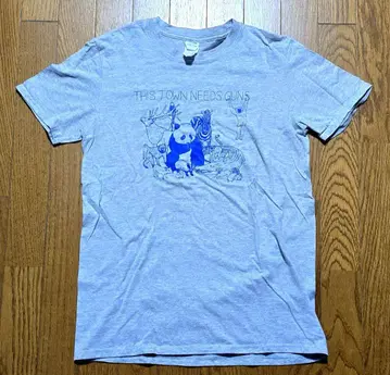 This Town Needs Guns animals 티셔츠