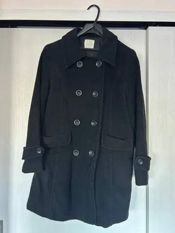 블랙 더블 브레스트 코트