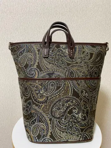 A VACATION 페이즐리 무늬 백 아