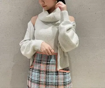 SNIDEL 스팽글 니트 가디건 화이트