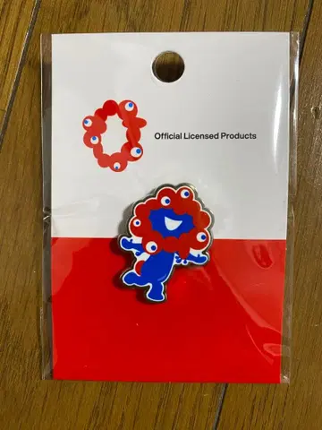 박람회장 한정 오사카 간사이 박람회 미야쿠미야쿠 핀 배지 03 전신