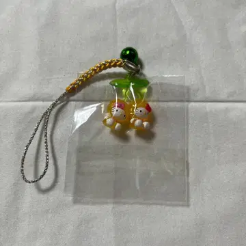 야마가타현 체리 옐로우 컬러 헬로키티 끈 장식 스트랩